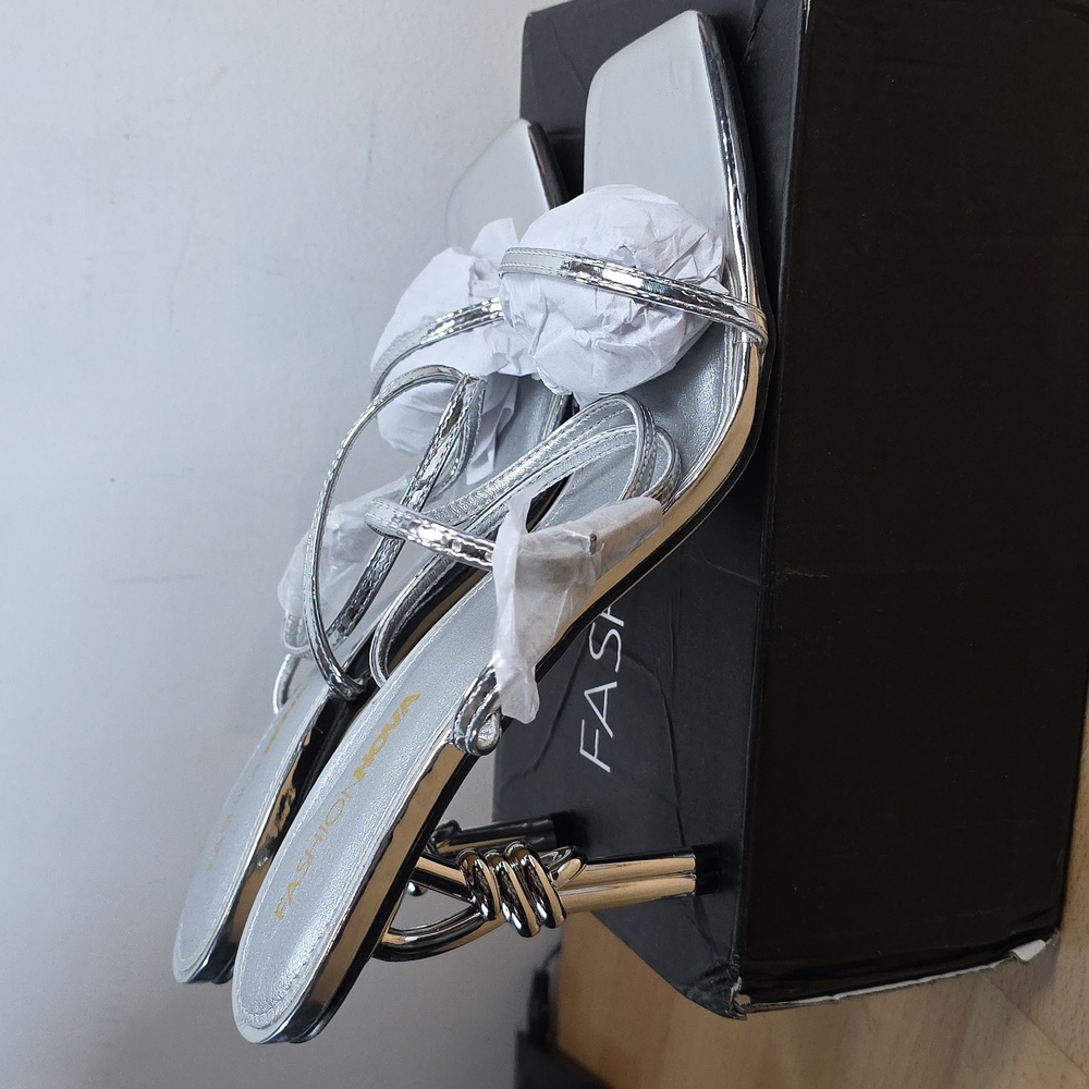 Fashion Nova Metallic Silver Heelssize 10